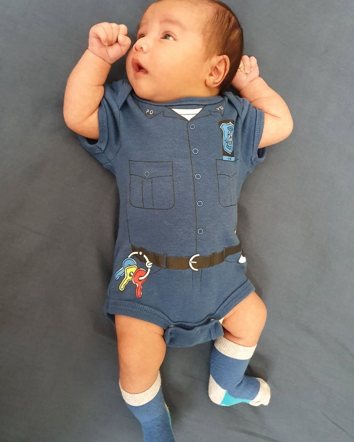 5 Foto Anak Kedua Vicky Shu, Belum Genap 40 Hari dan Masih ...