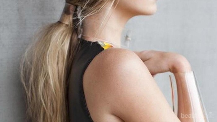 3 Hair Style Paling Gampang untuk Membuat Kuncir Kuda