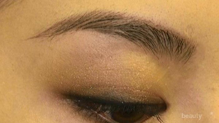 Siapapun bisa terlihat cantik?! Ultimate Smokey Eye