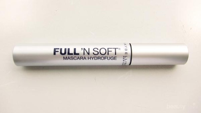 Cari Maskara Waterproof yang Tidak Menggumpal? Coba Produk Favorit Beauty Enthusiast Ini!