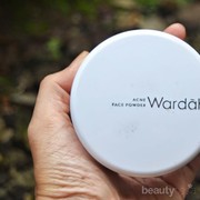 Rekomendasi Bedak Tabur yang Bagus untuk Kulit Berminyak dan Berjerawat