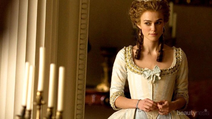 Ngeri! Ini 3 Tren Fashion Paling Ekstrim Sepanjang Sejarah, Berani Coba?