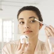 Ini Dia Cara Mengaplikasikan Makeup yang Tepat Ketika Kulitmu Kering