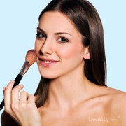Begini Caranya Tutupi Noda Hitam Wajah dengan Makeup Agar Terlihat Flawless!