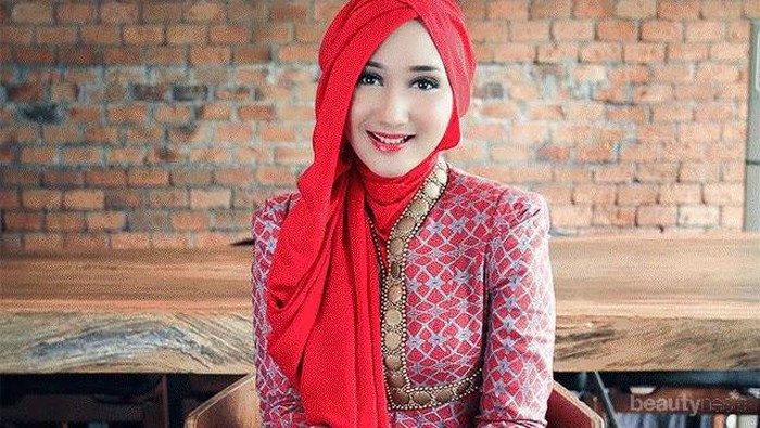 Yuk, Simak Tutorial Hijab Ala Dian Pelangi yang Super Mudah untuk Diikuti!