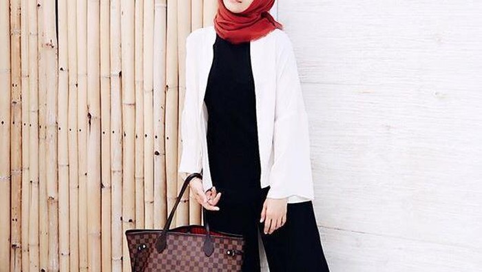 4 Model Baju Kerja Wanita Kekinian Ala Artis Indonesia yang Bisa Kamu Tiru