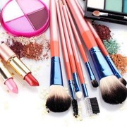 4 Rekomendasi Tempat Belanja Makeup Online yang Lengkap dan Terpercaya