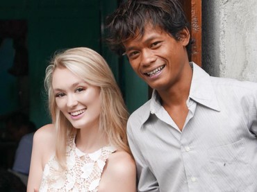 Bule Seksi yang Kawin dengan Pria Indonesia Lagi Bahagia, Punya Anak?