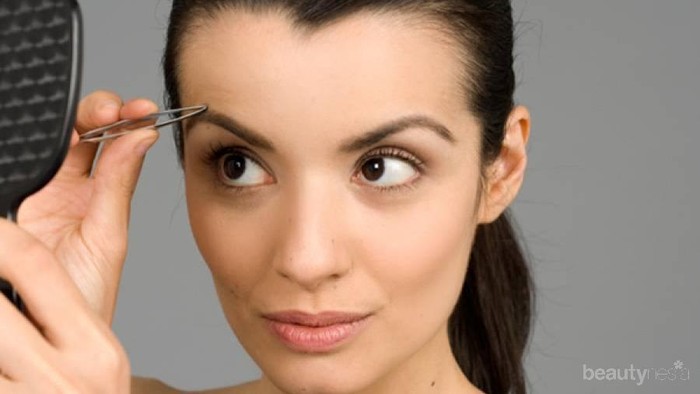 Mencabut Atau Mencukur Alis? Ini Dia Tips Membentuk Alis yang Perlu Kamu Tahu!