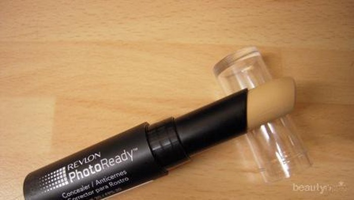 Review: Revlon PhotoReady Concealer, Produk Paling Ampuh Samarkan Noda Jerawat