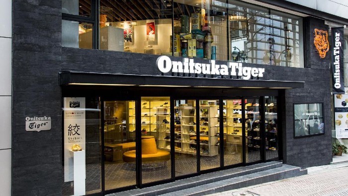 Jangan Ngaku Fashion Addict Kalau Belum Pernah ke Toko Brand Jepang yang Satu Ini!