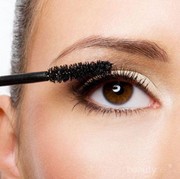 DIY Mascara: Buat Sendiri Maskara Murah dan Halal dengan Minyak Kelapa