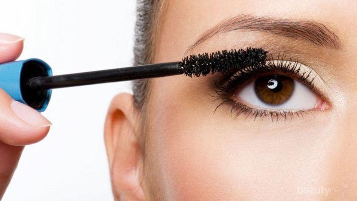 DIY Mascara: Buat Sendiri Maskara Murah dan Halal dengan Minyak Kelapa