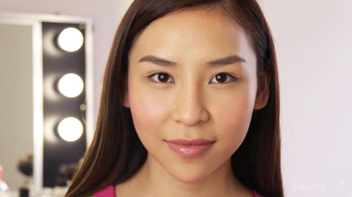 Ikuti Tips Dasar Makeup Bagi Pemula ini untuk Tampil Fresh Saat Ke Kampus!