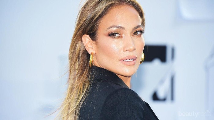 5 Highlighter Drugstore Bagus dan Terjangkau Rekomendasi Para Makeup Artist