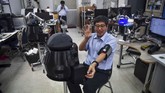 FOTO: Robot Ninja Thailand Pantau Pasien Virus Corona Rumah sakit di Thailand menggunakan robot ninja untuk membantu merawat pasien yang terinfeksi virus corona.