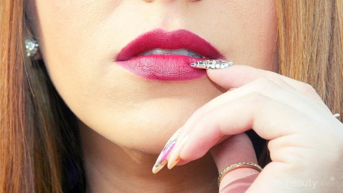 Lipstik Apapun Bisa Jadi Lebih Tahan Lama di Bibir dengan Trik Lip Makeup Berikut ini!