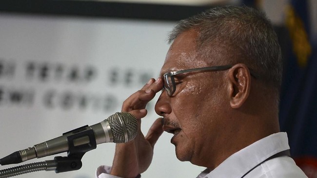 Juru Bicara Pemerintah untuk Penanganan COVID-19 Achmad Yurianto memberikan keterangan pers di Graha BNPB, Jakarta, Kamis (19/3/2020). Berdasarkan data pemerintah hingga Kamis (19/3), jumlah kasus positif COVID-19 mencapai 309 kasus di 16 provinsi se-Indonesia, sementara jumlah pasien sembuh mencapai 15 orang dan kasus meninggal dunia mencapai 25 orang. ANTARA FOTO/Aditya Pradana Putra/wsj.