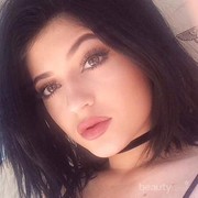 Tidak Hanya Kylie, Ini Selebriti yang Menginspirasi Perempuan Melakukan Lip Filler