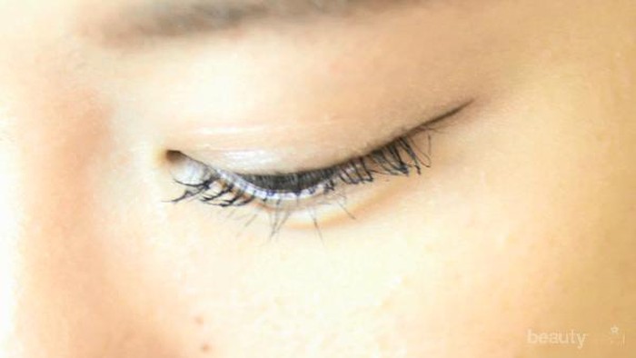 Tampil Lebih Cantik dan Sensual Dengan Mono Eyeshadow