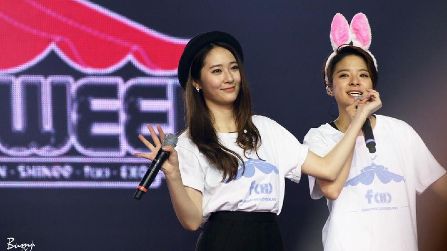 Dihujat Gegara Tampilan Wajah, Amber Liu Pernah Niat Operasi Plastik Krystal Jung berhasil mengurungkan niat Amber Liu yang ingin melakukan operasi plastik karena dihujat netizen.