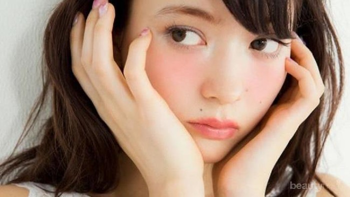 Mau Pipi Jadi Pink Merona Sehat? Cobain 4 Rekomendasi Cream Blush On Terbaik Ini