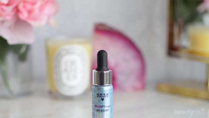 Minimalkan Tampilan Pori-Pori Besar dan Kulit Berminyak dengan Primer Ringan dan Bagus Ini!