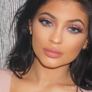 4 Lipstick Nude Lokal Terbaik Ini Akan Bikin Penampilanmu Tetap Fresh