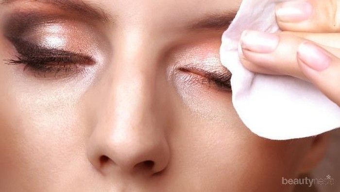 Lip & Eye Makeup Remover yang Efektif Membersihkan Noda dan Tidak Perih di Mata
