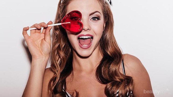 Bingung Mengutarakan Perasaan di Hari Valentine? 4 Warna Lipstik Ini Bisa Membantumu!