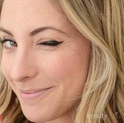 Eye Makeup Hacks! Gunakan Trik Berikut Ini Untuk Membuat Eyeliner Simple dan Cepat
