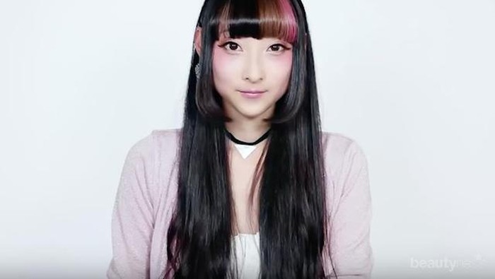 Bosan dengan Penampilan Biasa? Coba Ikuti Tips Makeup Momoko Look yang Satu Ini!