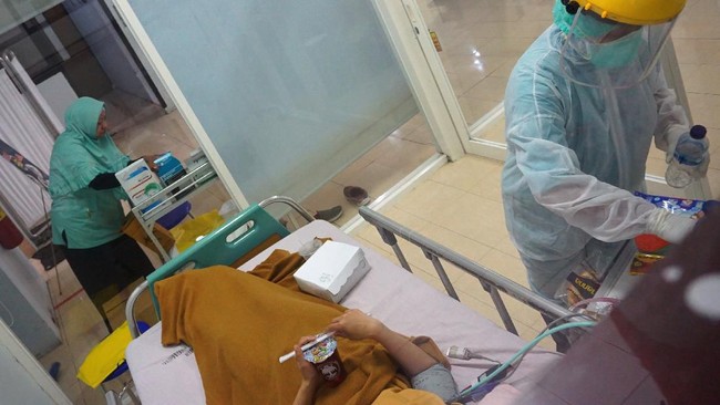 Gugus Tugas Percepatan Penanganan Covid-19 membuka pendaftaran relawan untuk membantu pencegahan virus corona melalui website BNPB.