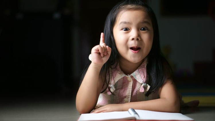 Beberapa sekolah melakukan pemotongan harga beberapa layanannya karena kebijakan Study at Home. Termasuk SPP dan ekstra kurikuler.