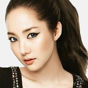 Tak Percaya Diri Karena Mata Sayu? Intip Tips Memakai Eyeliner Agar Mata Terlihat Fresh