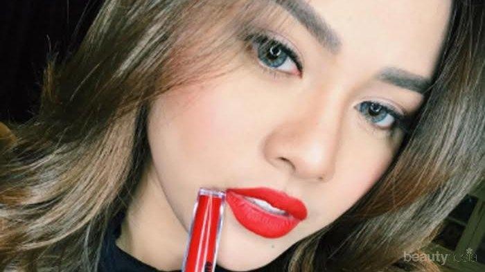 Lipstik Kreasi Aurelie Hermansyah 'Aurelloly' yang Bikin Penasaran Para Lipstick Junkies
