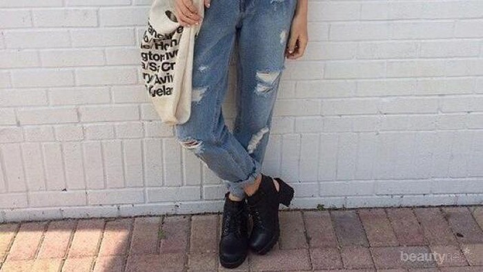 5 Cara Nyaman & Keren untuk Memakai Boyfriend Jeans Saat Cuaca Panas