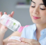9 Makeup Remover Rekomendasi Beauty Blogger yang Ampuh Angkat Noda