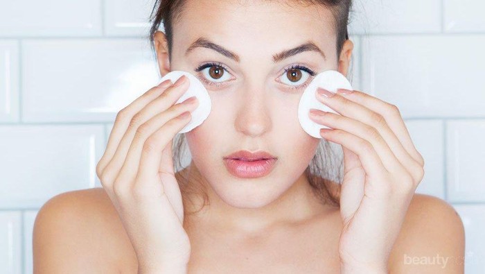 Tak Perlu Mahal, Makeup Remover Lokal ini Ampuh Bersihkan Makeup Wajah dan Mata!