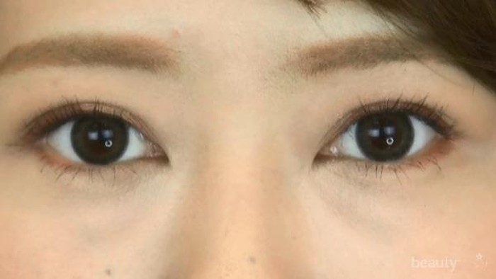 Tanpa eye liner `nuke-kan make up` dengan loose mode