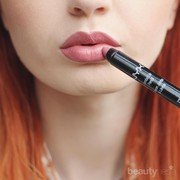 Ingin Lip Liner dan Lipstik dalam Satu Kemasan Sekaligus? Coba Produk yang Satu Ini!