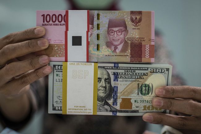 Rupiah Dan Mata Uang Asia Kompak Hajar Dolar As