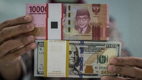 Rupiah Tersungkur ke Rp16.435 per Dolar AS Sore Ini