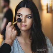 Rahasia Mendapatkan Hasil Foundation Sempurna Tanpa Patchy dan Tahan Lama di Wajah