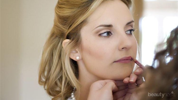 5 Tips ala MUA untuk Tampilan Lipstik Matte yang Sempurna