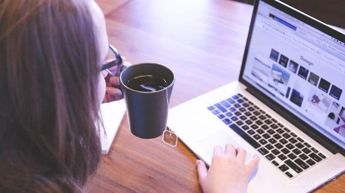 Mau Belanja Make Up Online? Ikuti 4 Tips Bermanfaat Ini Dulu Yuk!