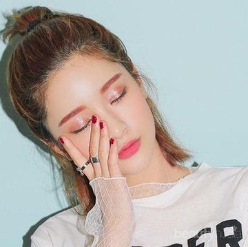 Lakukan Tips Ini Agar Make Up Tidak Cepat Meleleh Akibat Kulit Berminyak!