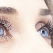 Ini Dia Pro Tips untuk Makeup Mata Buat Kamu Pemilik Mata yang Sensitif