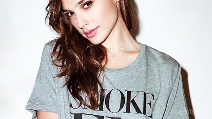 Ingin Terlihat Cantik Natural? Make Up Natural ala 4 Selebriti Barat Ini Bisa Kamu Jadikan Inspirasi!