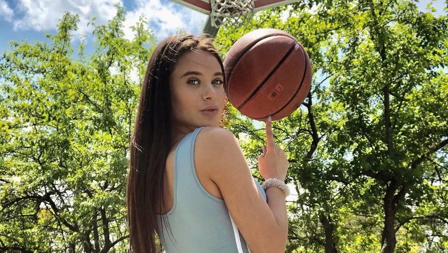 Pengakuan Bintang Panas Lana Rhoades Digoda Pesepakbola Top Dunia Pengakuan bintang film dewasa Lana Rhoades soal pemain sepak bola ternama dunia yang menggoda dirinya.